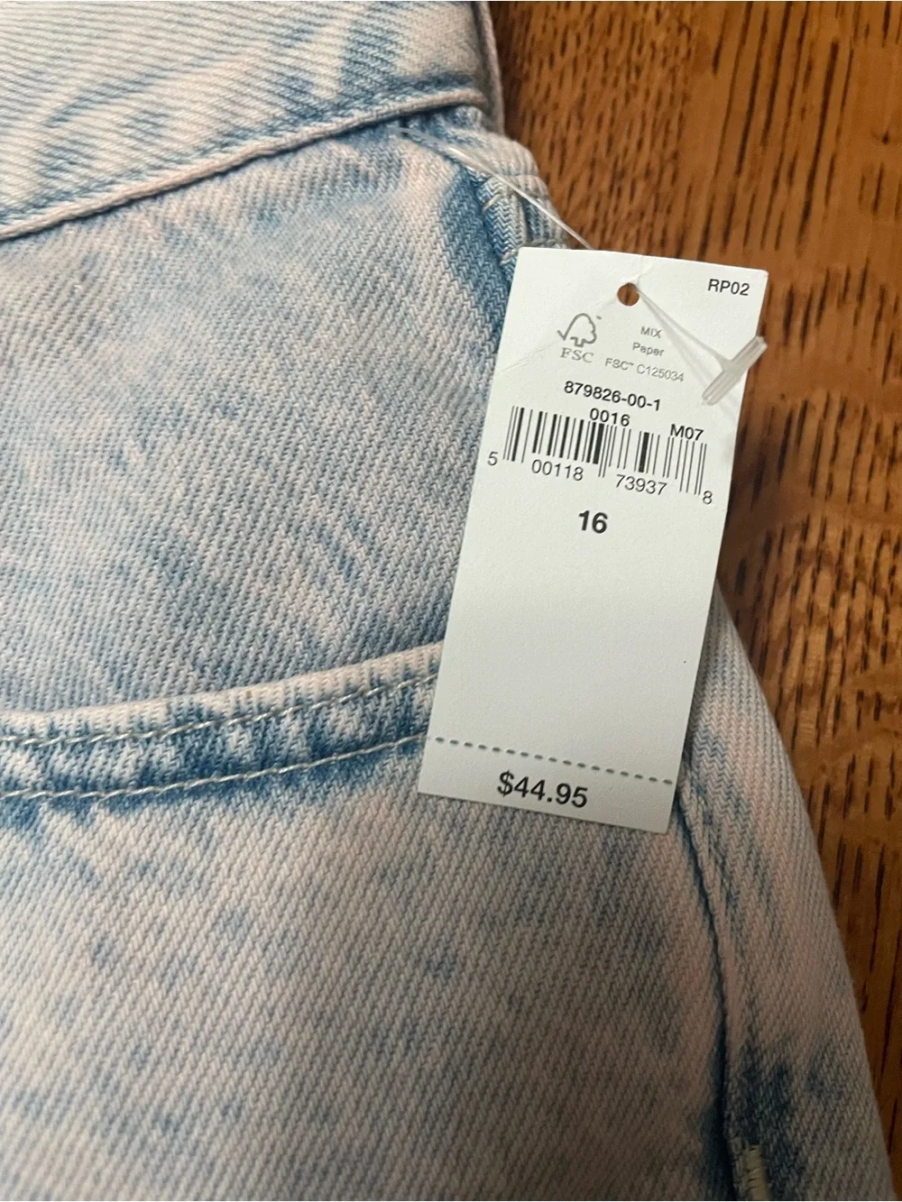 GAP Low Stride Jean Shorts NWT